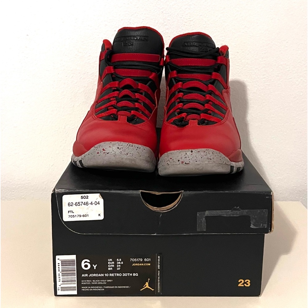 Air Jordan 10 Retro 30th BG "Bulls Over Broadway” Size 6Y Good Condition